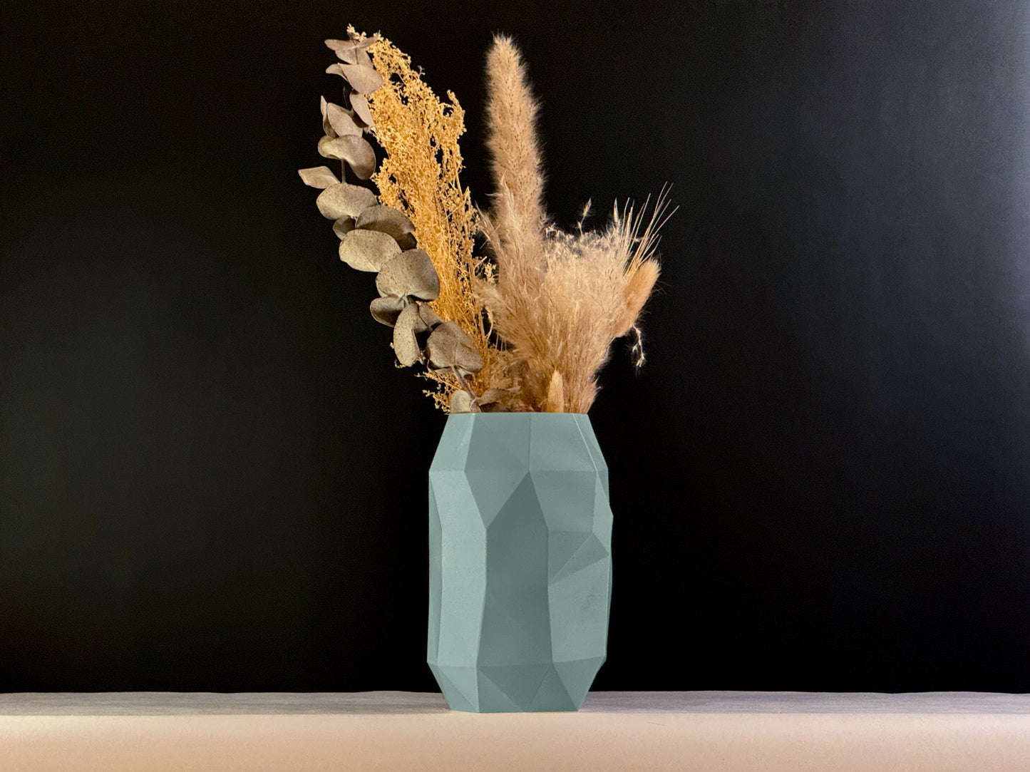 Vase Low Poly Design
